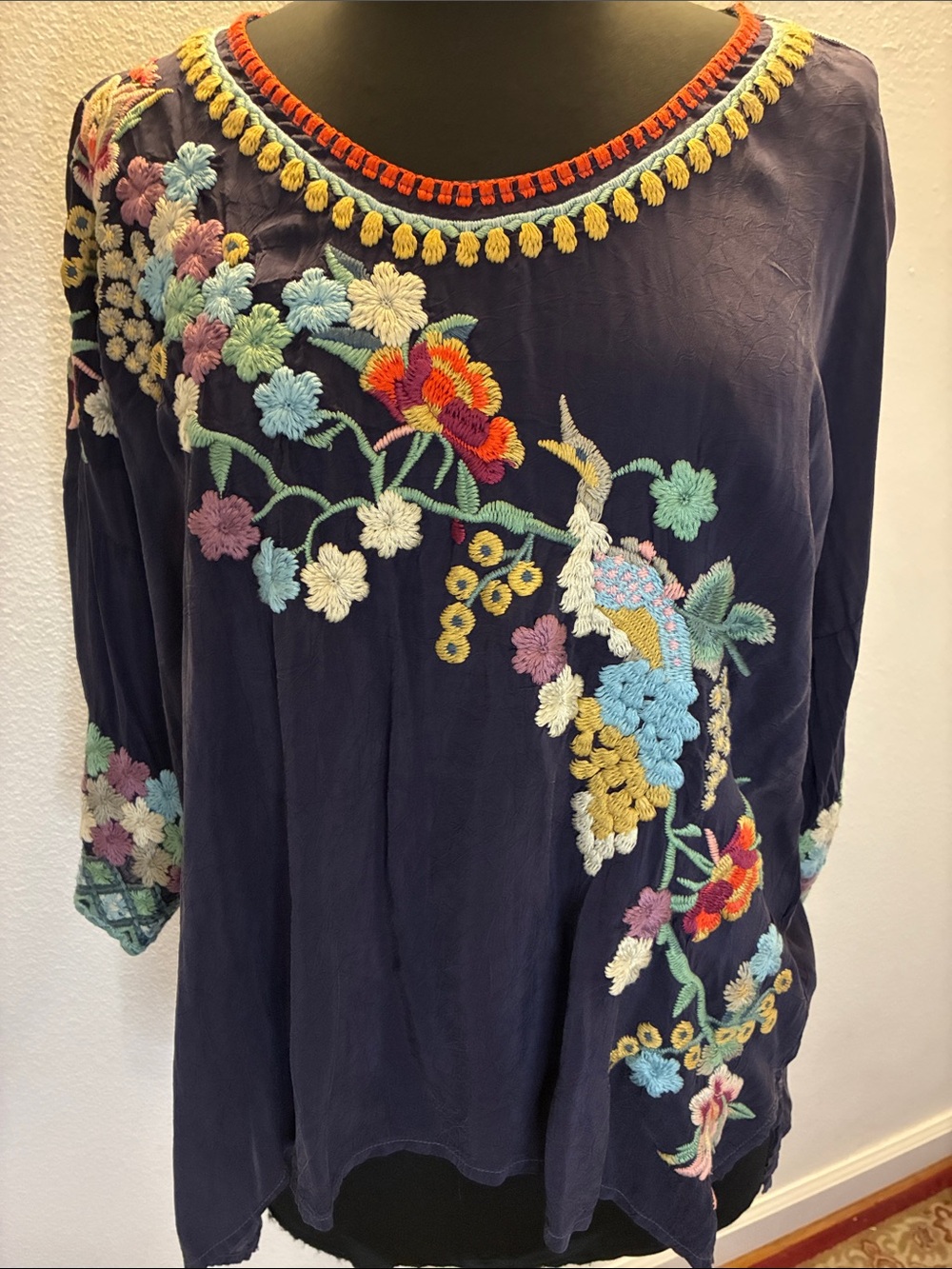 Johnny Was NWT Size Small Navy Rayon Merielle embroidered floral Blouse New $220